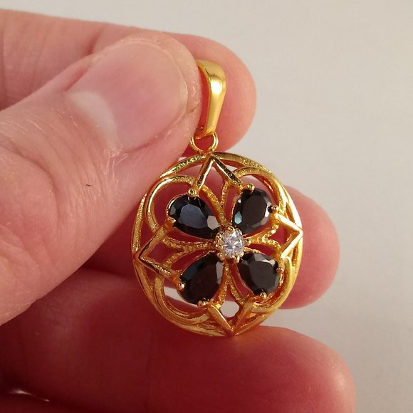 18K Yellow Gold Filled Flower Black Onyx Diamond Zircon Carved Necklace Pendant - Picture 8 of 9